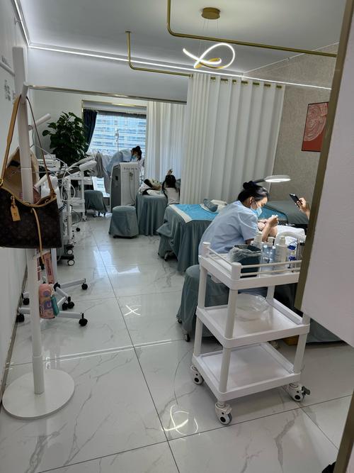 這家美容院是一家非常值得推薦的美容店 她們的服務態度